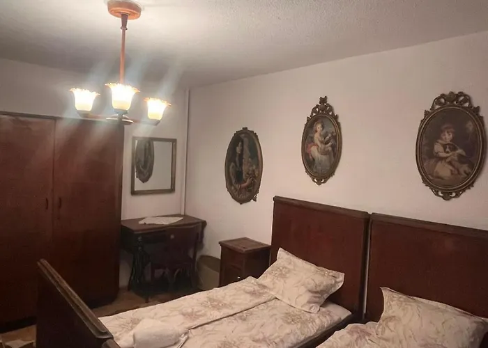 Dumanova House Guest house *